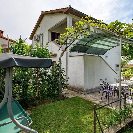 2 Bedroom Beautiful Apartment In Rukavac Exterior photo