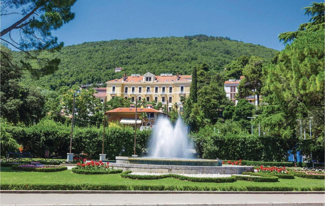 2 Bedroom Beautiful Apartment In Rukavac Exterior photo