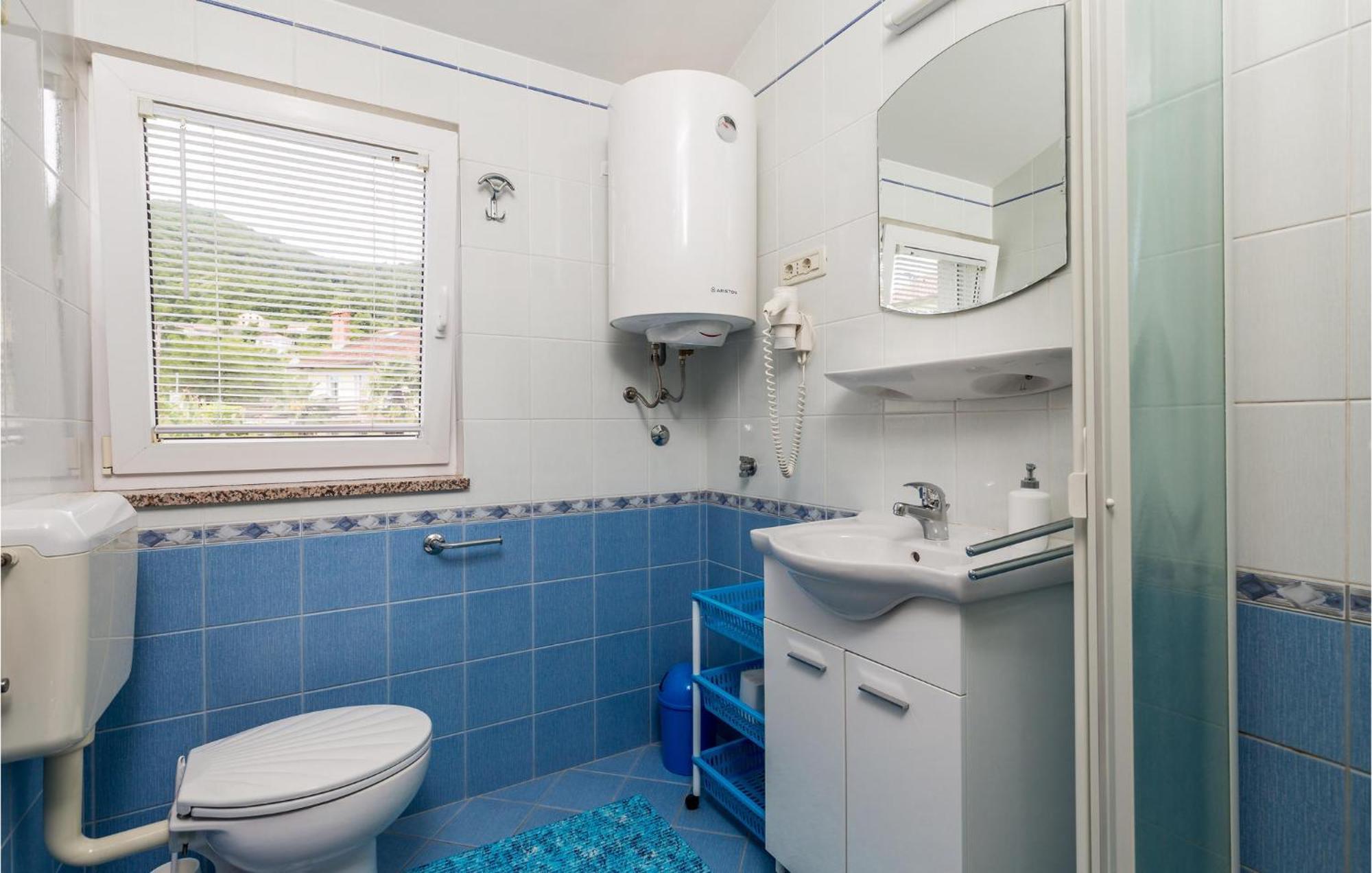 2 Bedroom Beautiful Apartment In Rukavac Exterior photo